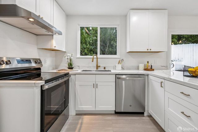 663 Foothill Drive, Pacifica, CA 94044