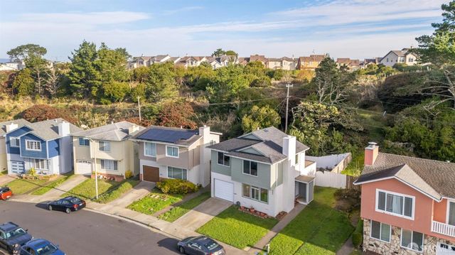 663 Foothill Drive, Pacifica, CA 94044