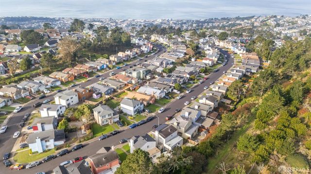 663 Foothill Drive, Pacifica, CA 94044