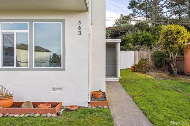 663 Foothill Drive, Pacifica, CA 94044