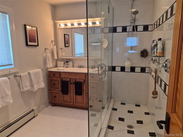 2 S Valley Road, Hampton Bays, NY 11946
