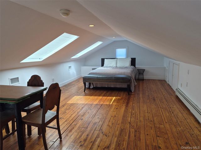 2 S Valley Road, Hampton Bays, NY 11946
