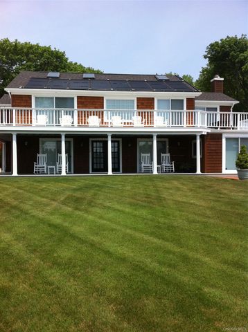 2 S Valley Road, Hampton Bays, NY 11946