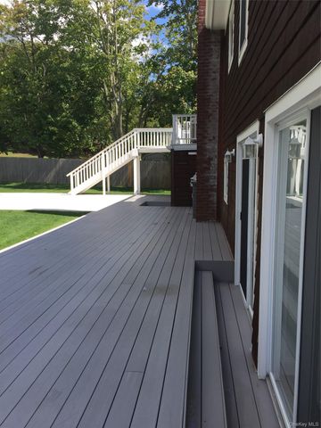 2 S Valley Road, Hampton Bays, NY 11946