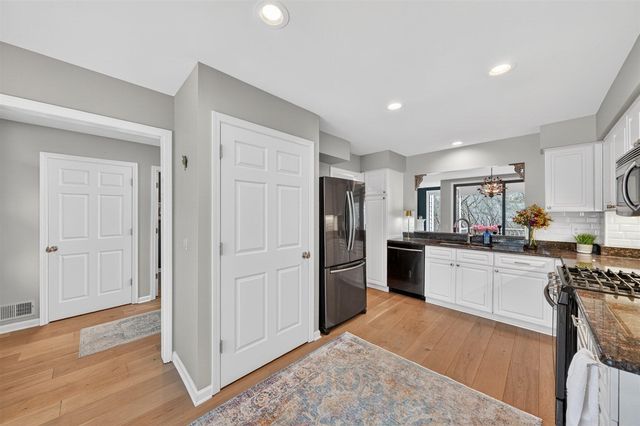 2485 Wild Brook Run, Bloomfield Hills, MI 48304