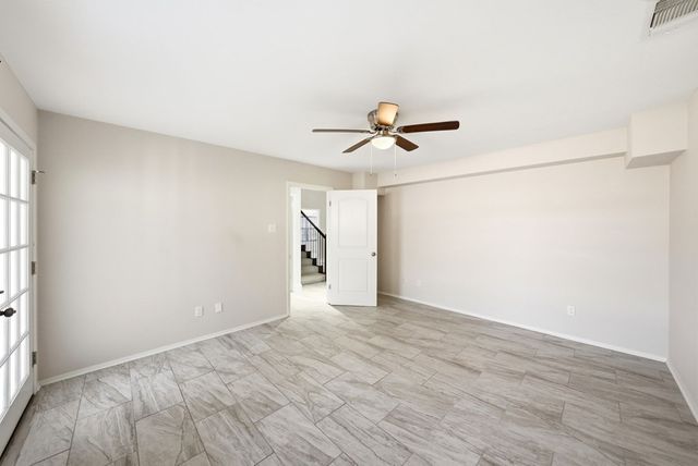 1300 Warbler Dr, Kerrville, TX 78028