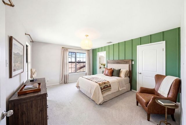 1300 Warbler Dr, Kerrville, TX 78028