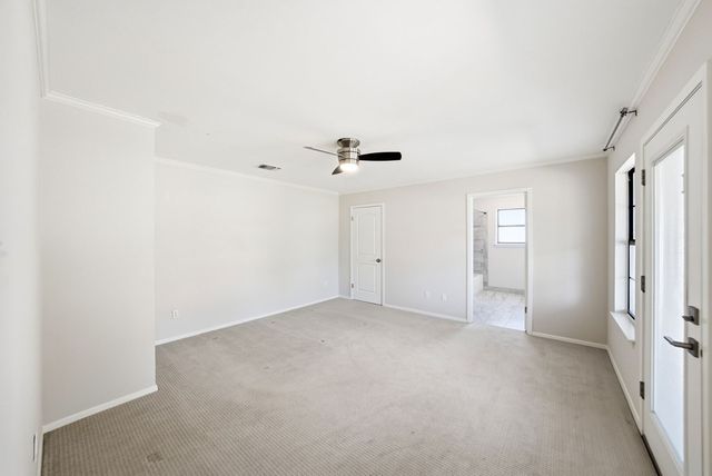 1300 Warbler Dr, Kerrville, TX 78028