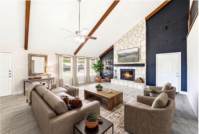 1300 Warbler Dr, Kerrville, TX 78028