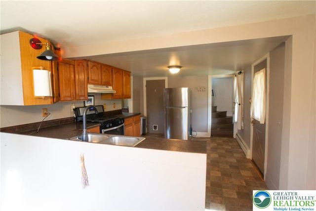 113 winter Street, Upper Mt Bethel Twp, PA 18343