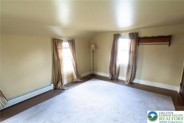 113 winter Street, Upper Mt Bethel Twp, PA 18343