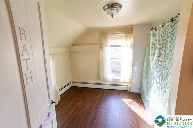 113 winter Street, Upper Mt Bethel Twp, PA 18343