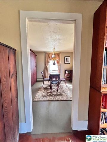 113 winter Street, Upper Mt Bethel Twp, PA 18343