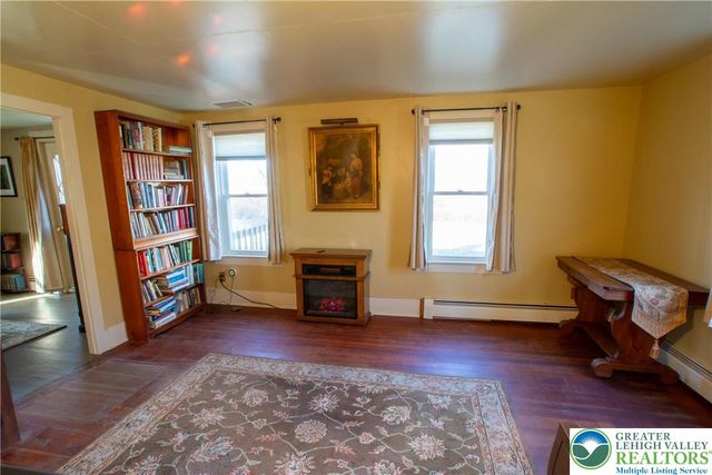 113 winter Street, Upper Mt Bethel Twp, PA 18343