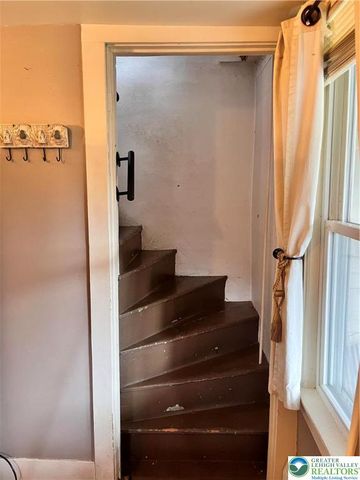 113 winter Street, Upper Mt Bethel Twp, PA 18343