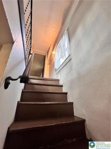 113 winter Street, Upper Mt Bethel Twp, PA 18343