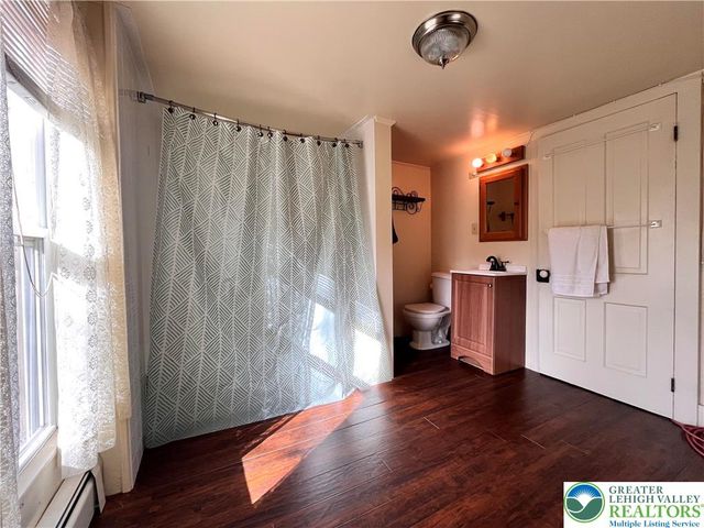 113 winter Street, Upper Mt Bethel Twp, PA 18343