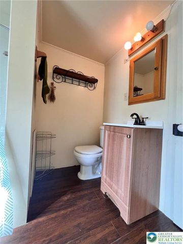 113 winter Street, Upper Mt Bethel Twp, PA 18343