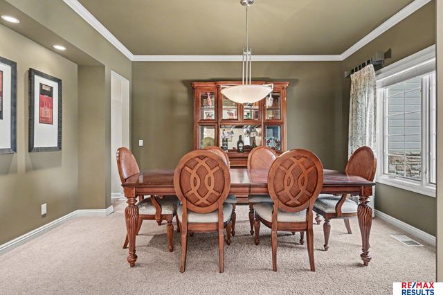 1207 S 195 Street, Omaha, NE 68130