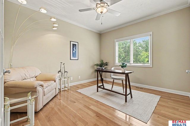 1207 S 195 Street, Omaha, NE 68130