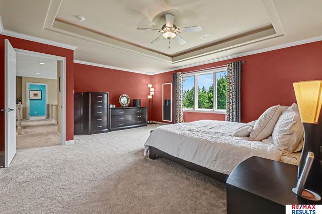 1207 S 195 Street, Omaha, NE 68130