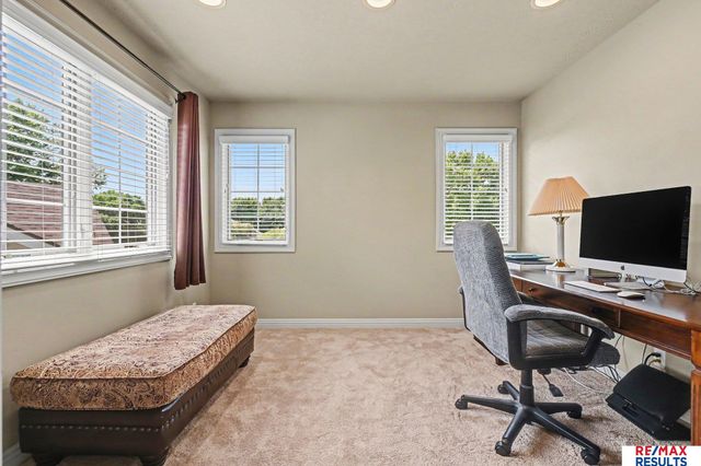 1207 S 195 Street, Omaha, NE 68130