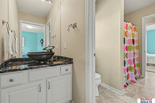 1207 S 195 Street, Omaha, NE 68130