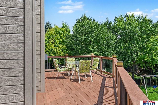 1207 S 195 Street, Omaha, NE 68130