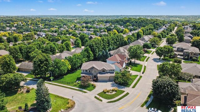 1207 S 195 Street, Omaha, NE 68130