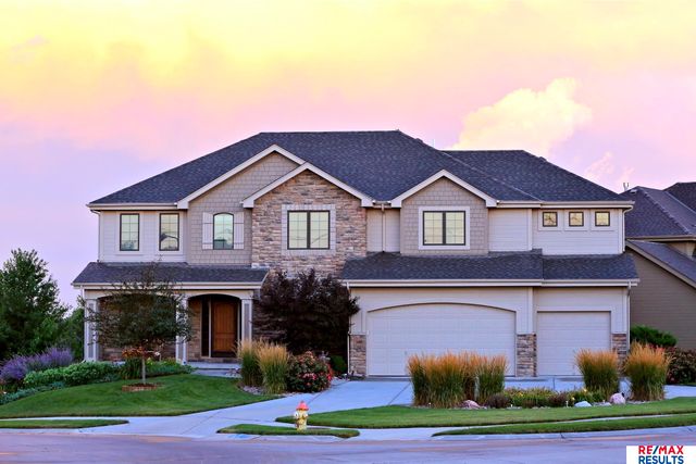 1207 S 195 Street, Omaha, NE 68130