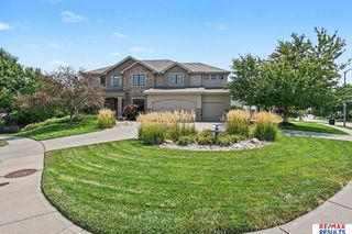 1207 S 195 Street, Omaha, NE 68130