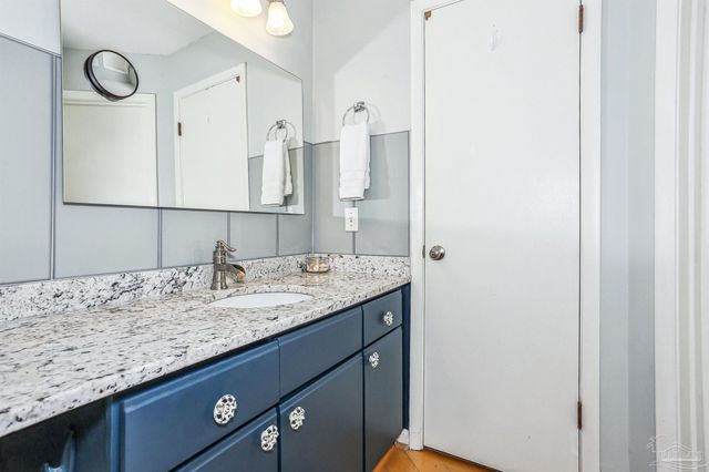 7453 Sunset Harbor Dr 2-203, Navarre Beach, FL 32566