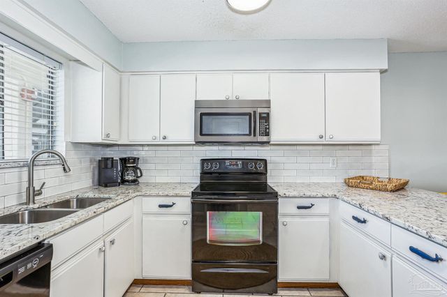 7453 Sunset Harbor Dr 2-203, Navarre Beach, FL 32566