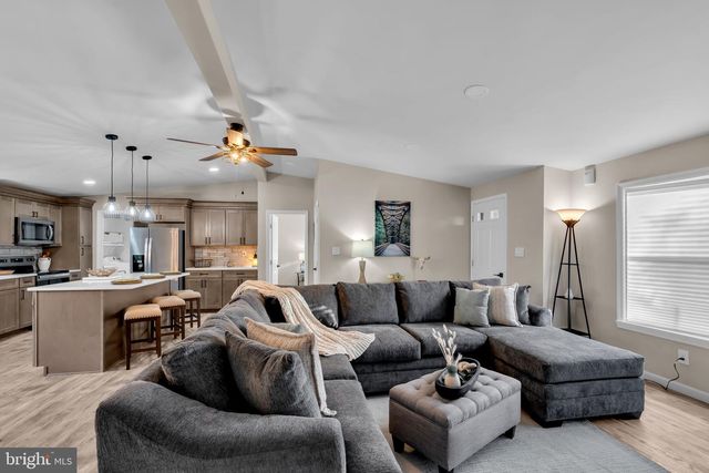 11 CASEY CT, Barnegat, NJ 08005