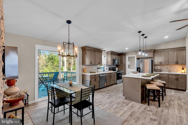 11 CASEY CT, Barnegat, NJ 08005