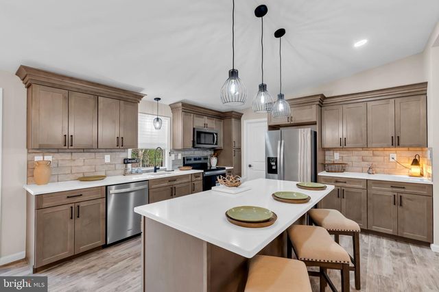 11 CASEY CT, Barnegat, NJ 08005