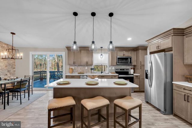 11 CASEY CT, Barnegat, NJ 08005