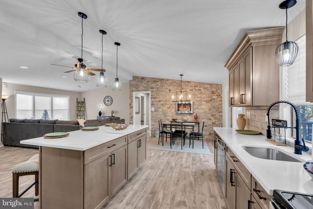 11 CASEY CT, Barnegat, NJ 08005