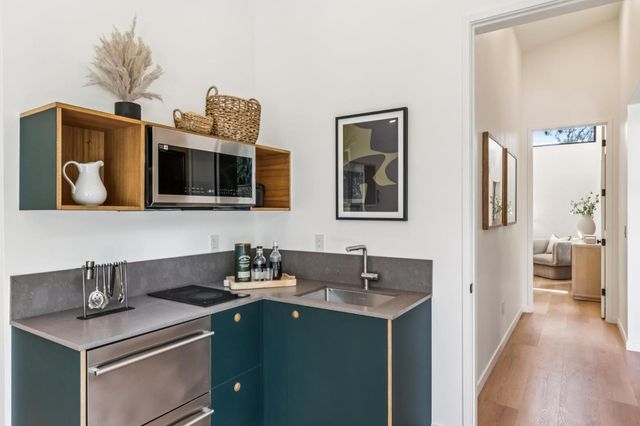 748 Kendall Avenue, Palo Alto, CA 94306