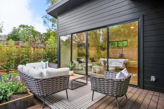 748 Kendall Avenue, Palo Alto, CA 94306