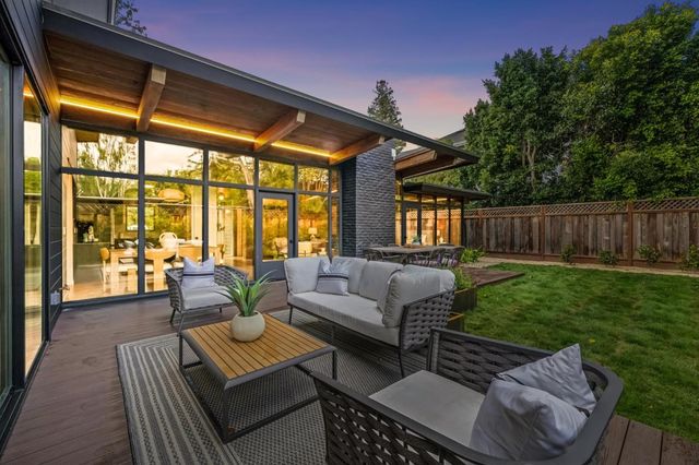 748 Kendall Avenue, Palo Alto, CA 94306