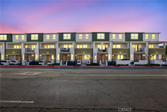 1618 W. Cameron, West Covina, CA 91790