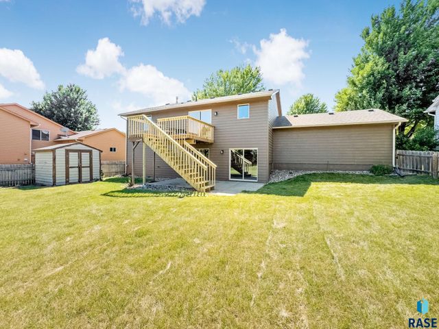 4312 S Bedford Ave, Sioux Falls, SD 57103