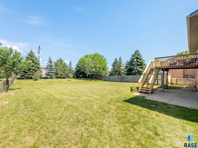 4312 S Bedford Ave, Sioux Falls, SD 57103