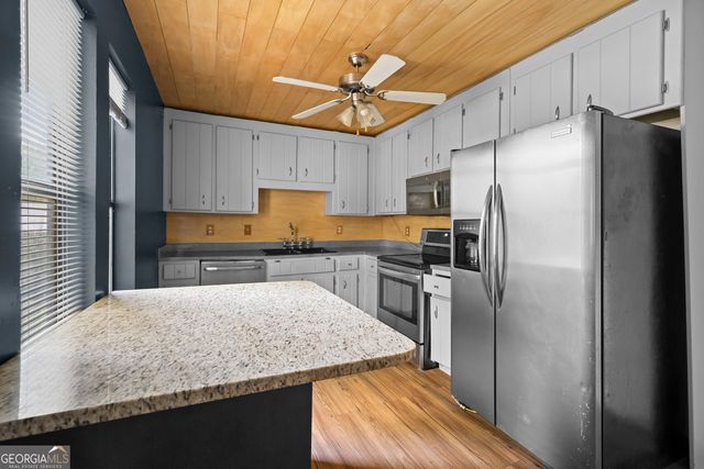 108 Little Brook Drive, Woodstock, GA 30188