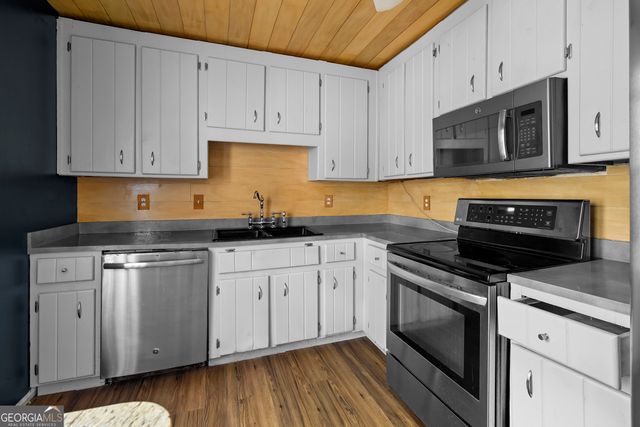 108 Little Brook Drive, Woodstock, GA 30188