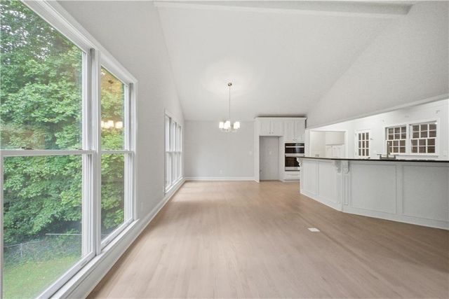 1180 Lakeshore Circle, Gainesville, GA 30501