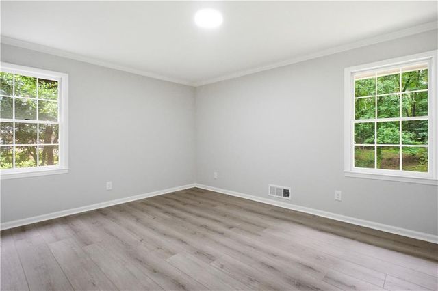 1180 Lakeshore Circle, Gainesville, GA 30501