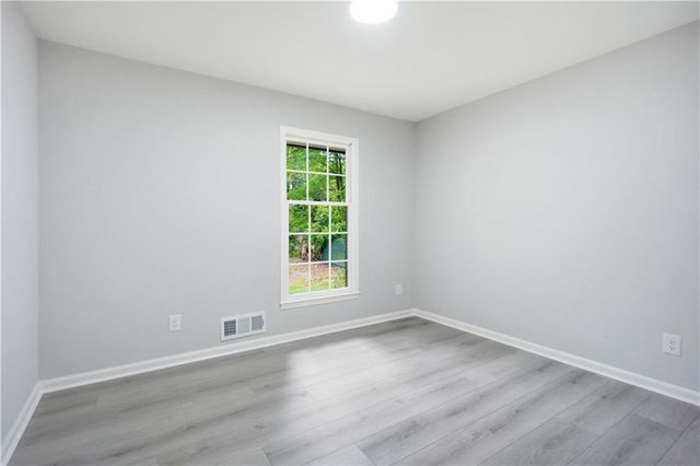 1180 Lakeshore Circle, Gainesville, GA 30501