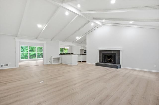 1180 Lakeshore Circle, Gainesville, GA 30501